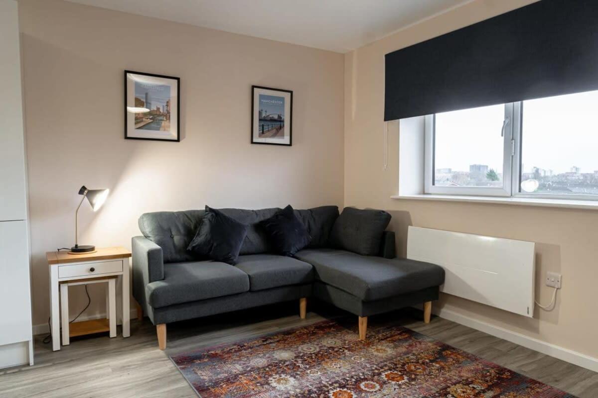 Modern 1 Bedroom Apartment In Manchester Extérieur photo